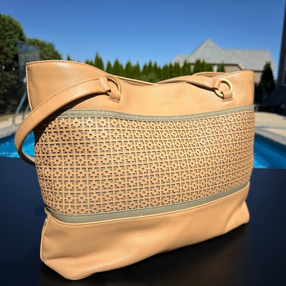 NWT Hammitt Andersen Breeze Block Tan And Brushed Gold Tote - Picture 1 of 16